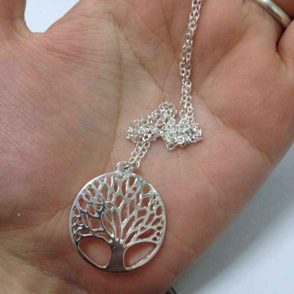 Tree of Life Necklace Silver Tone New - Picture 3 of 3
